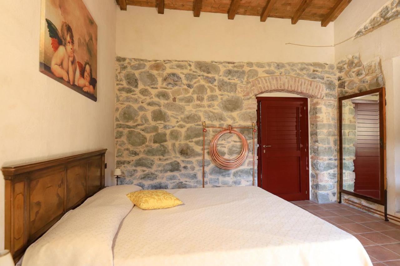 Agriturismo La Cascina Dei Chicchi Bagnone Екстер'єр фото