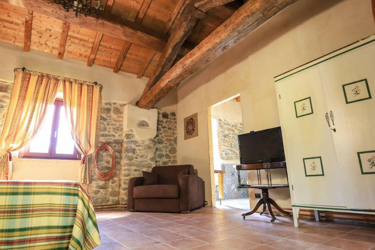 Agriturismo La Cascina Dei Chicchi Bagnone Екстер'єр фото