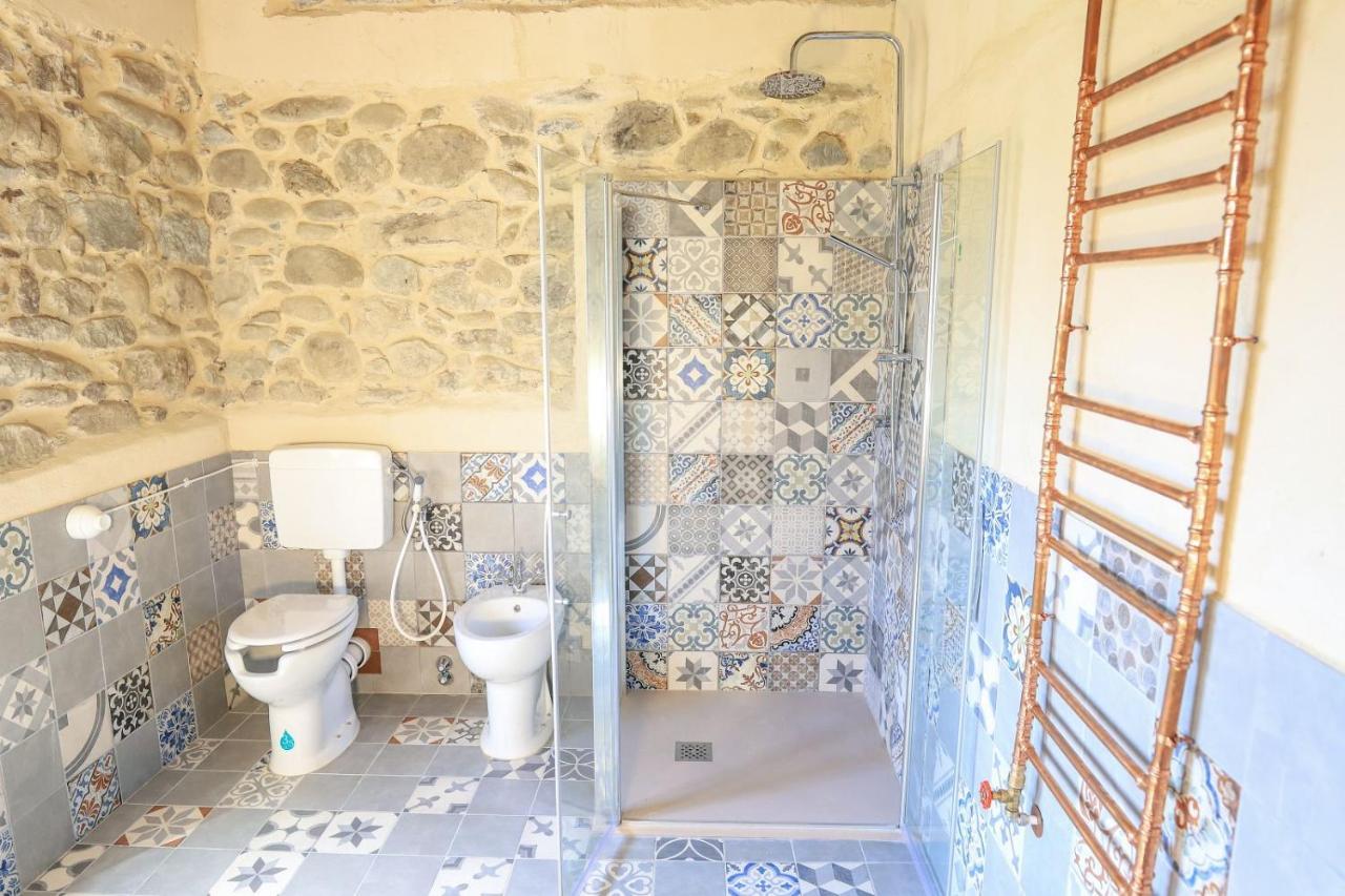 Agriturismo La Cascina Dei Chicchi Bagnone Екстер'єр фото