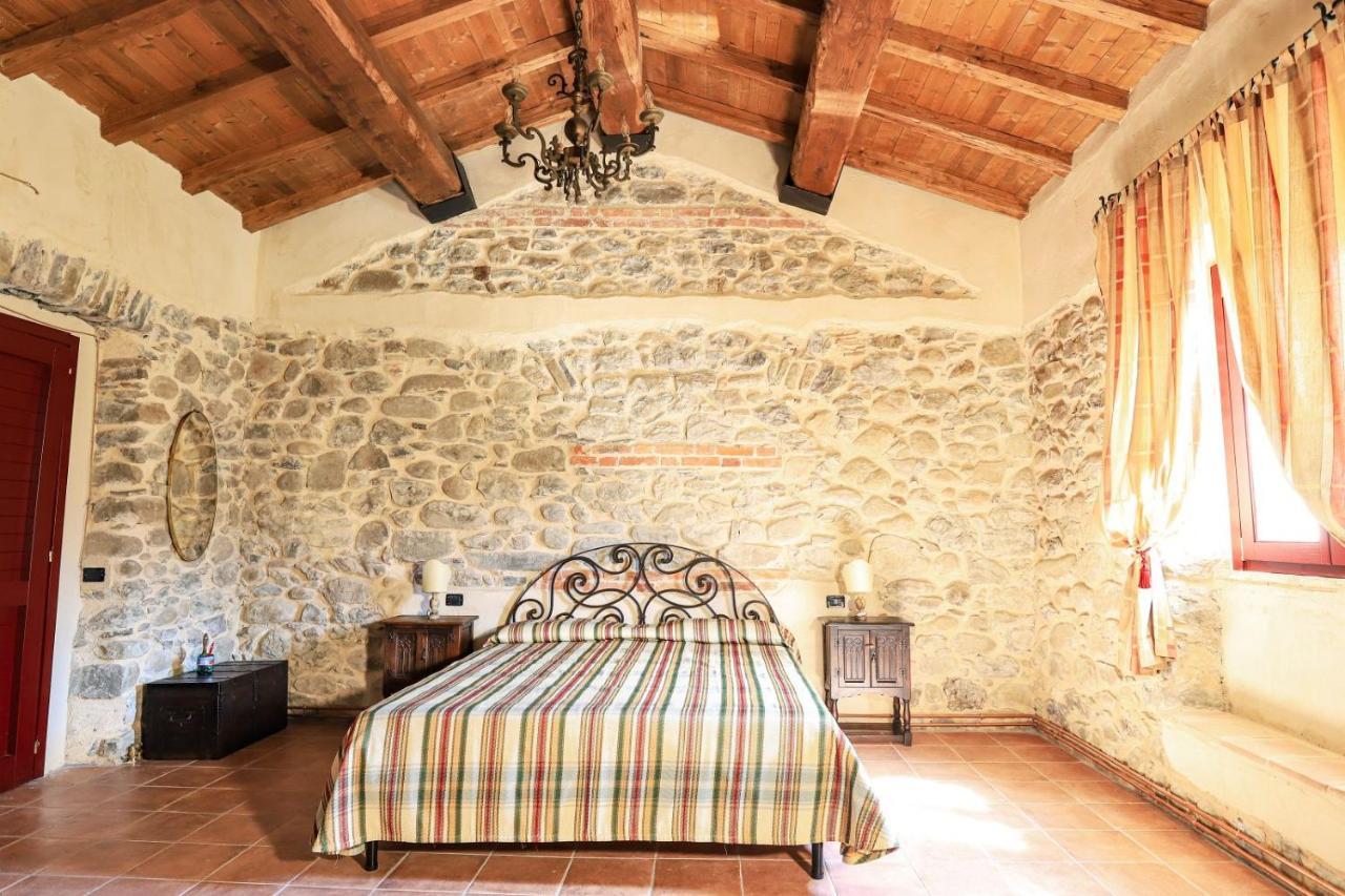 Agriturismo La Cascina Dei Chicchi Bagnone Екстер'єр фото
