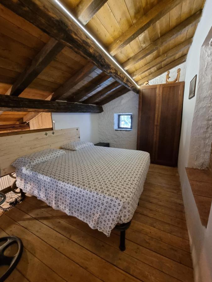 Agriturismo La Cascina Dei Chicchi Bagnone Екстер'єр фото