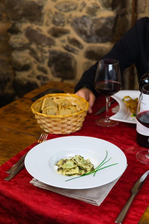 Agriturismo La Cascina Dei Chicchi Bagnone Екстер'єр фото
